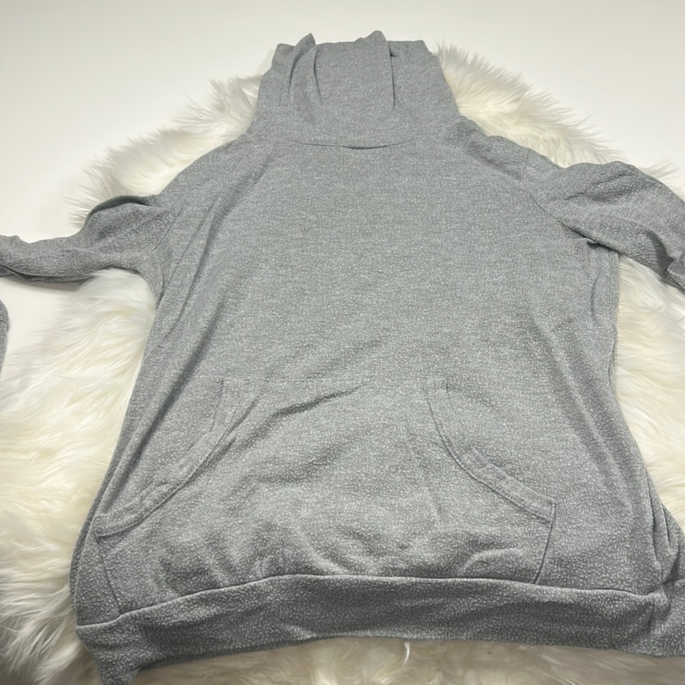 Urban Outfitters Out From Under Gray Turtleneck Sweatshirt Size Large